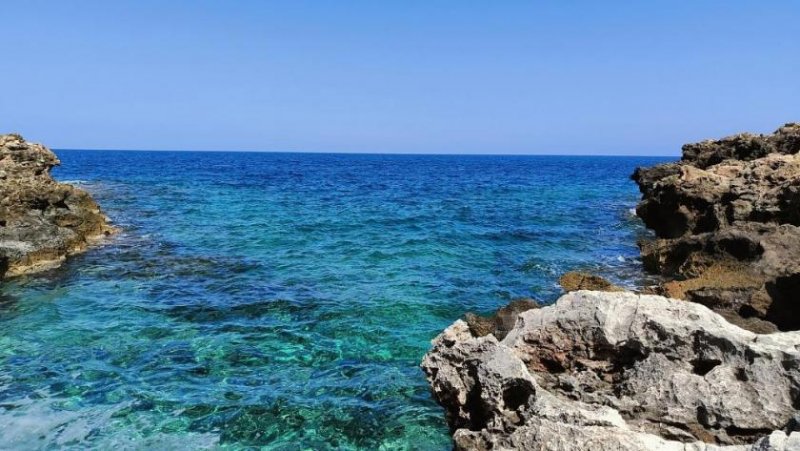 Marathi Kreta, Marathi: Riesiges Grundstück direkt am Meer zu verkaufen Grundstück kaufen